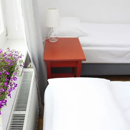 אכסניה Sisters *