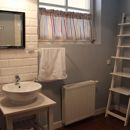 Sisters אכסניה סופוט