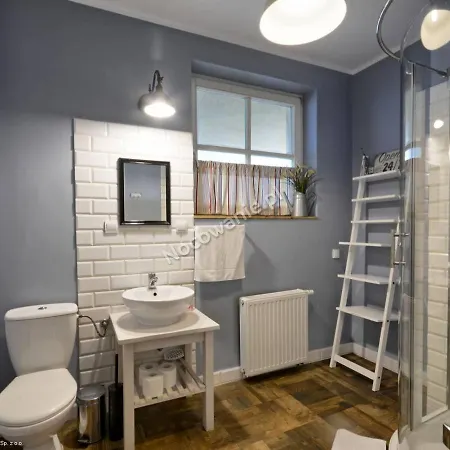 Sisters אכסניה *